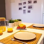 Skenza's Loft Near And Center Appartement *