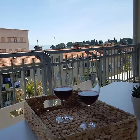Apartman Skenza's Loft Near And Center Split