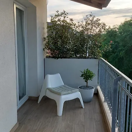Apartman Skenza's Loft Near And Center *
