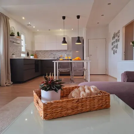 Skenza's Loft Near And Center Apartamento *